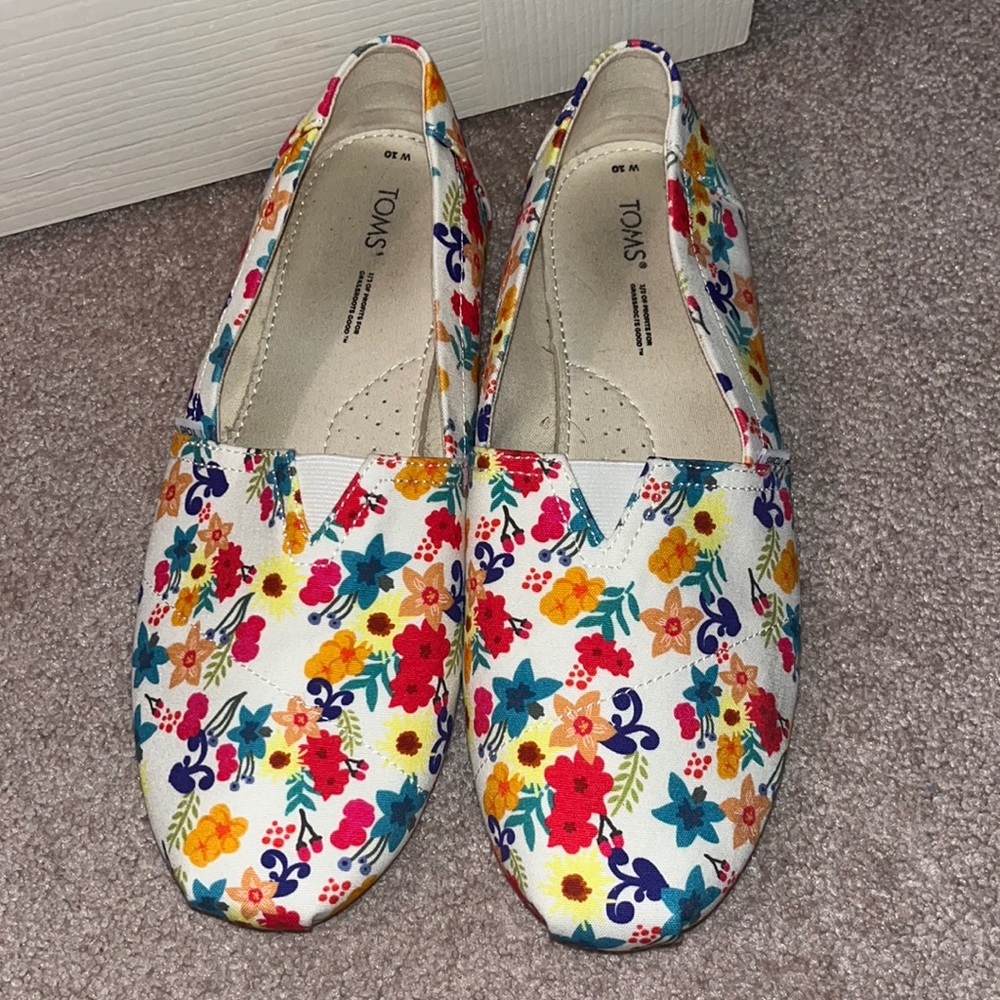 TOMS Floral shoes